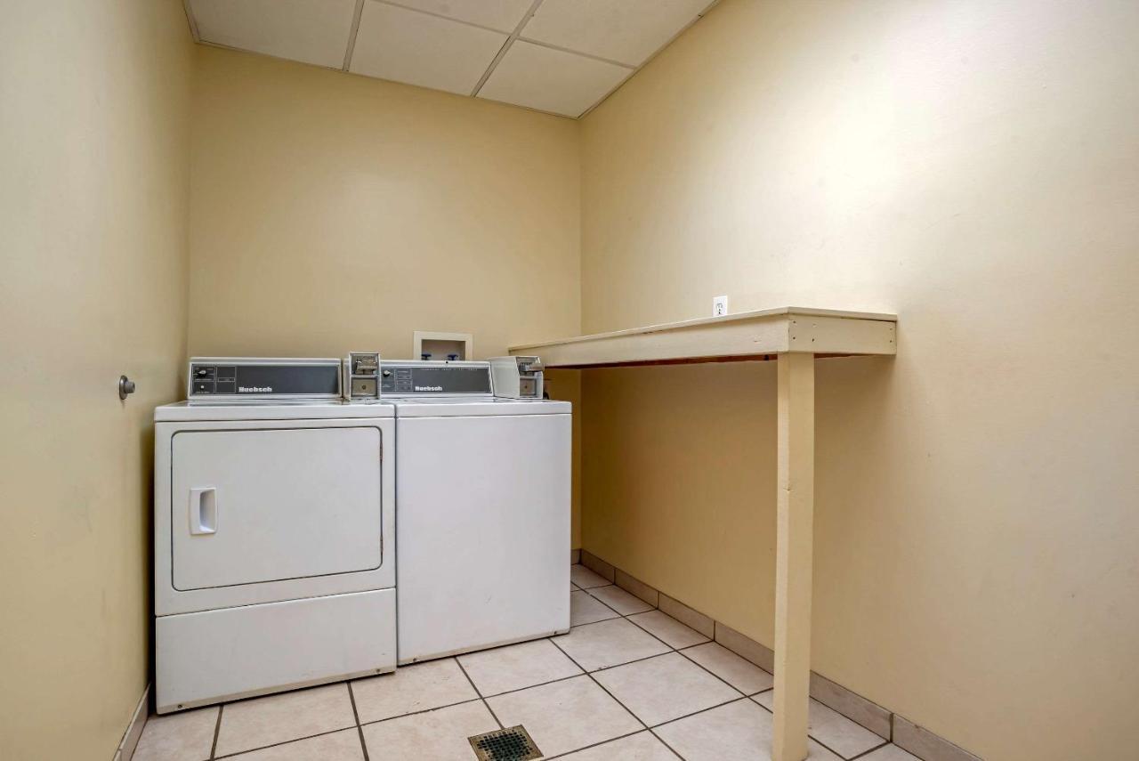Comfort Suites Oxford I-20 Exit 188 Екстериор снимка