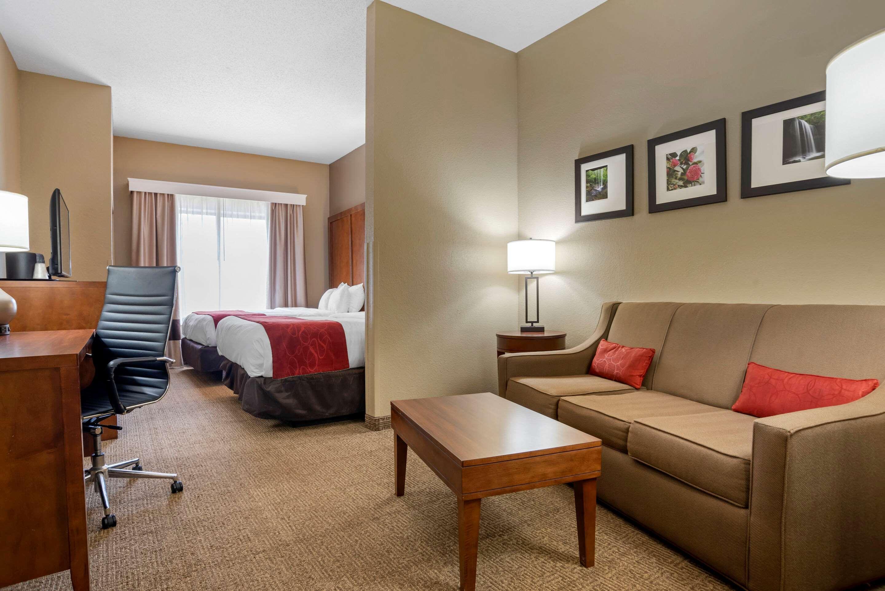 Comfort Suites Oxford I-20 Exit 188 Екстериор снимка