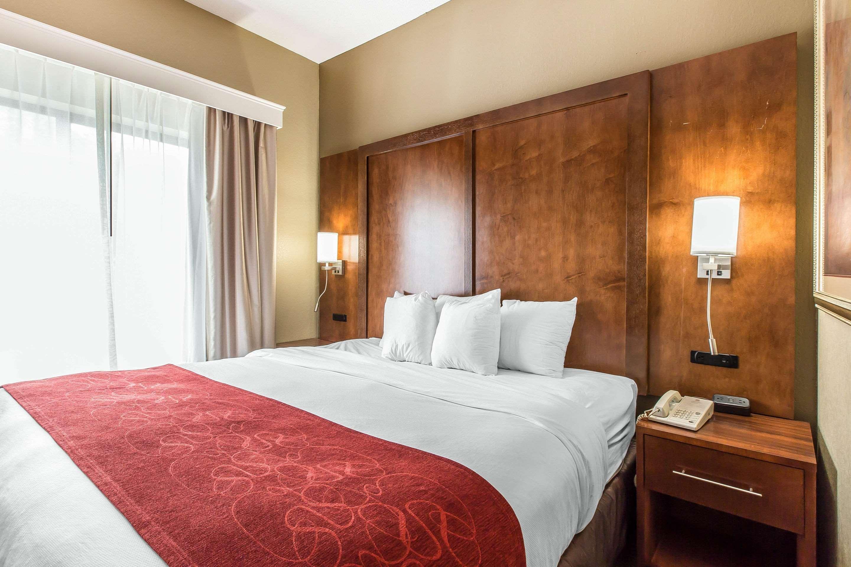 Comfort Suites Oxford I-20 Exit 188 Екстериор снимка