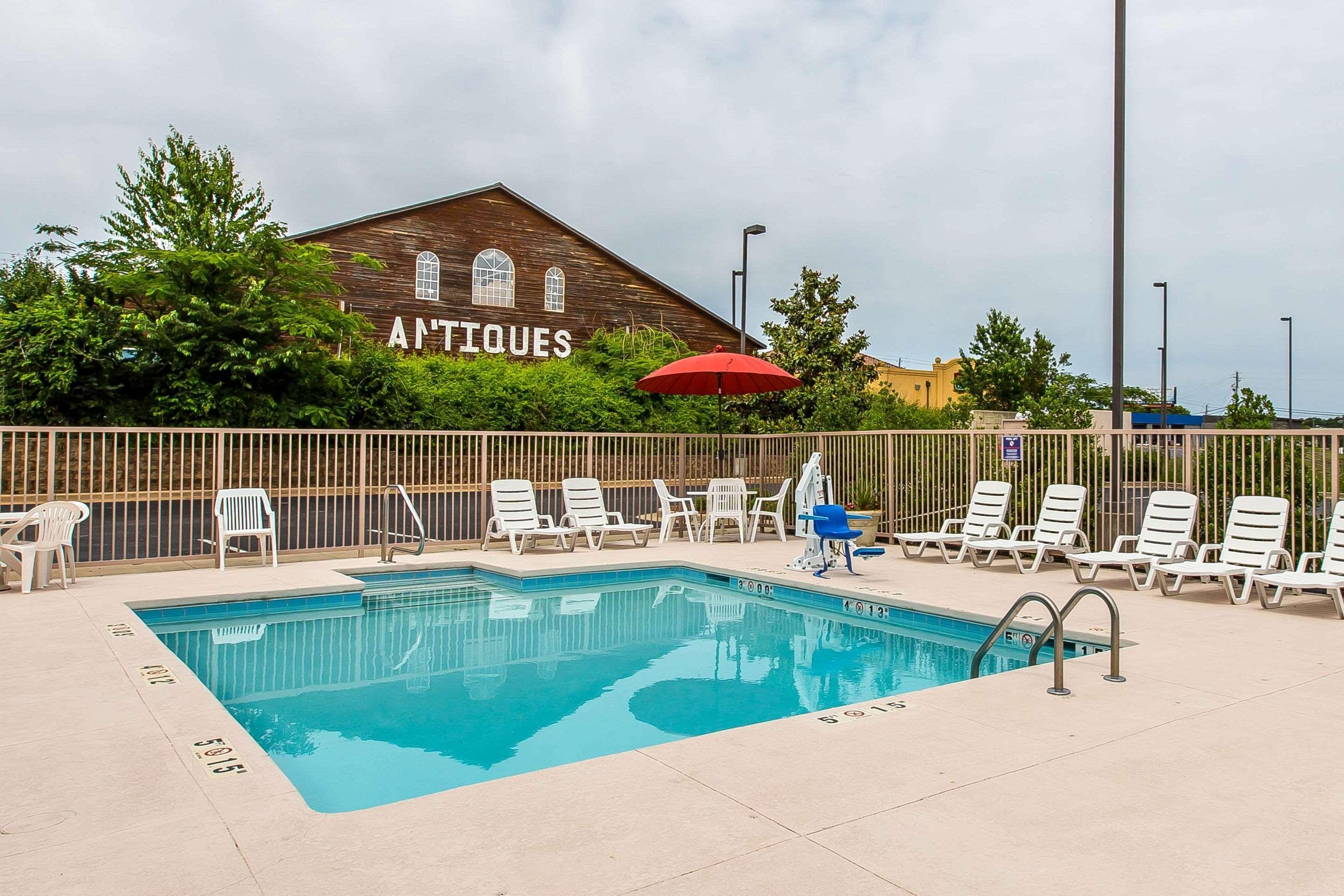 Comfort Suites Oxford I-20 Exit 188 Екстериор снимка