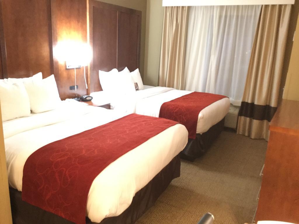 Comfort Suites Oxford I-20 Exit 188 Екстериор снимка