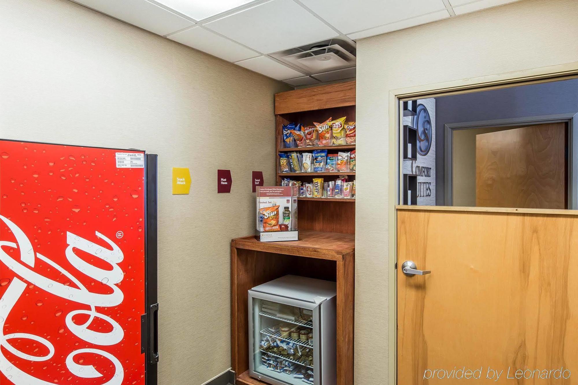 Comfort Suites Oxford I-20 Exit 188 Екстериор снимка
